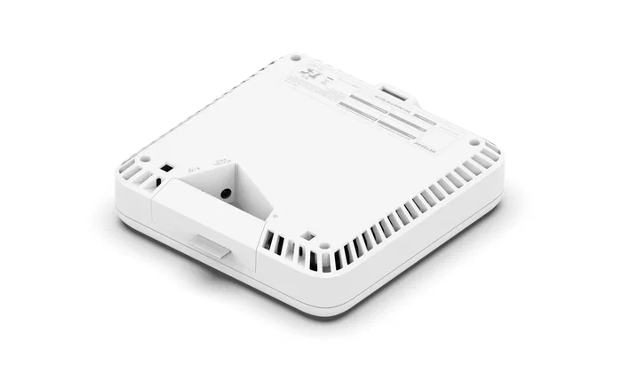 NETGEAR WBE750 Point of Access - Punto de Acceso WiFi 7 Tribanda (2.4/5/6 GHz), 11530 Mbps, 10G, PoE+, Gestión Insight, Color Blanco