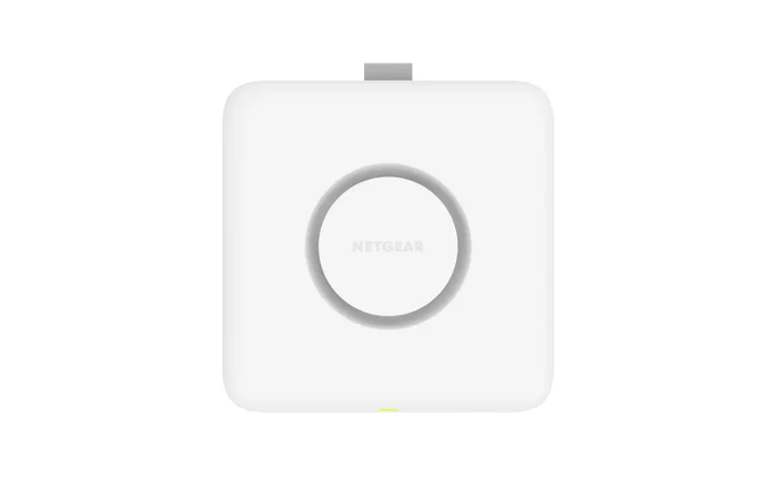 NETGEAR WBE750 Point of Access - Punto de Acceso WiFi 7 Tribanda (2.4/5/6 GHz), 11530 Mbps, 10G, PoE+, Gestión Insight, Color Blanco