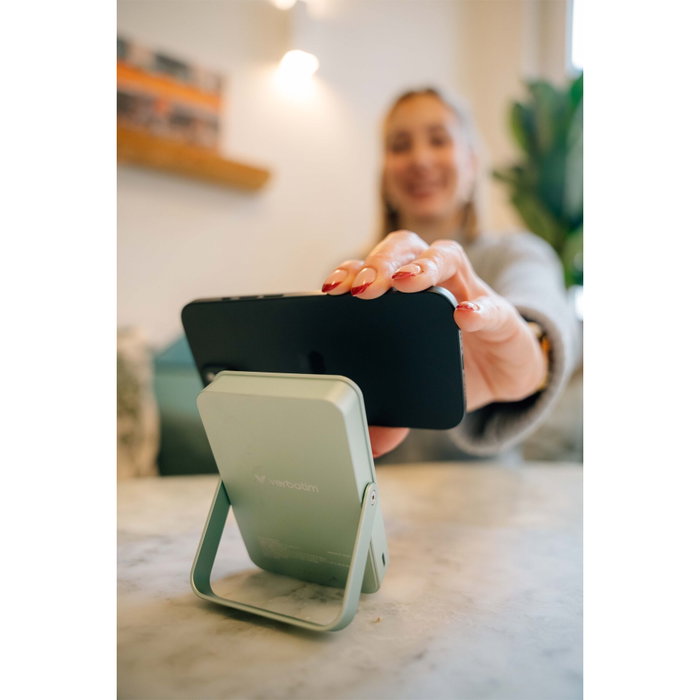 Verbatim Power Bank con Base Mag. Wireless 10000mAh Verde 32259 Verbatim Power Bank con Base Mag. Wireless 10000mAh Verde 32259