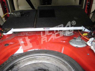 Ultra Racing URRE2-542 Barra Refuerzo Trasera Superior para Volvo 850 Turbo 4D y C70 (1991-2005) - Refuerzo de Chasis