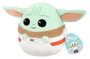 Jazwares Squishmallows Star Wars Peluche Grogu en su bolsa de transporte 20 cm