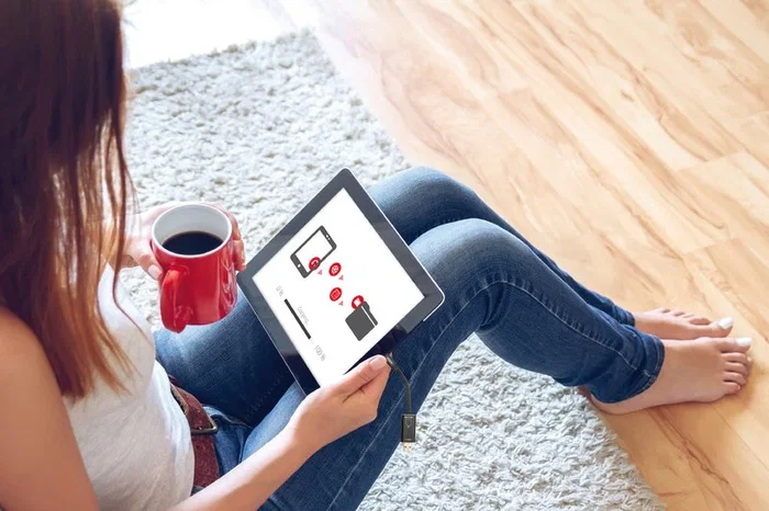 Ednet 31519 Lector de Tarjetas MicroSD/Lightning para iPhone y iPad - USB 3.2 Gen 1 - Negro Aluminio - Compatible hasta 256 GB