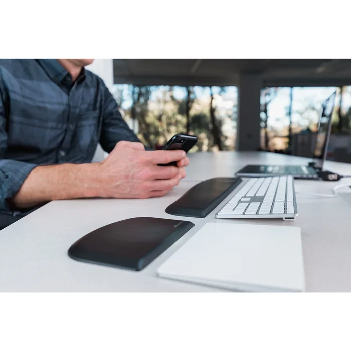 Kensington Reposamuñecas ErgoSoft para Teclados Finos, Negro
