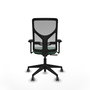 Silla de oficina Motilla con mecanismo Sincro tapizada con Tela color Verde esmeralda y malla color Gris. Equipada con lumbar 1D, Brazos 3D y Ruedas 65 mm parqué