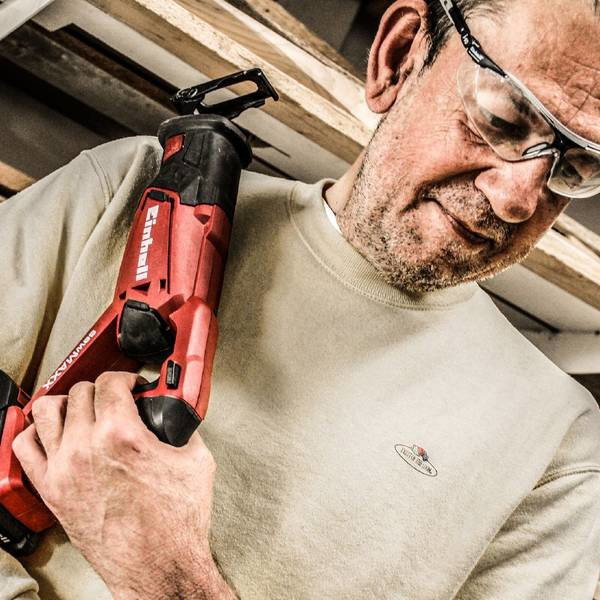 Einhell TE-AP 18 Li PXC Solo Sierra de sable a batería, Negro, Rojo, 2,2 cm altura de golpe, 10 cm profundidad corte madera