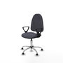 Silla de oficina Algarra con mecanismo Contacto permanente básico tapizada con Tela color Gris oscuro. Equipada con Base cromada, Brazos fijosy Topes