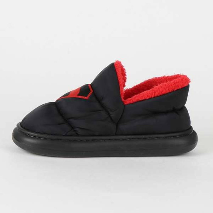 Cerdá Zapatillas de Casa Abiertas Superman T42/43 Color Negro Cerdá Zapatillas de Casa Abiertas Superman T42/43 Color Negro