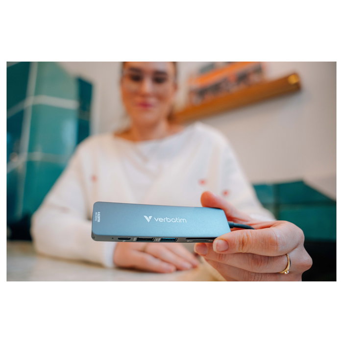 Verbatim USB-C Essentials Multi-Port Hub 6 Puertos con Lector de Tarjetas