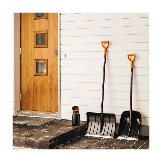 Fiskars Solid Spreader negro y naranja