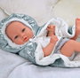 Muñecas Arias Muñeca Reborn Borja Gris con Manta