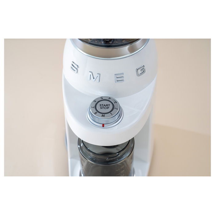 Smeg CGF03WHEU Molinillo de Café 15 Niveles Molienda 240g 150W Blanco