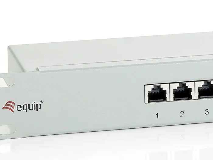 Equip 326324 Panel de Parcheo 1U, 24 Puertos RJ-45 Cat6 Apantallado, Contactos Chapados en Oro, para Montaje en Bastidor, Color Gris