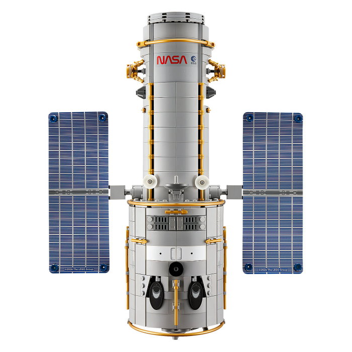 LEGO Icons 11382 Hubble Space Telescope