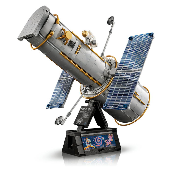 LEGO Icons 11382 Hubble Space Telescope