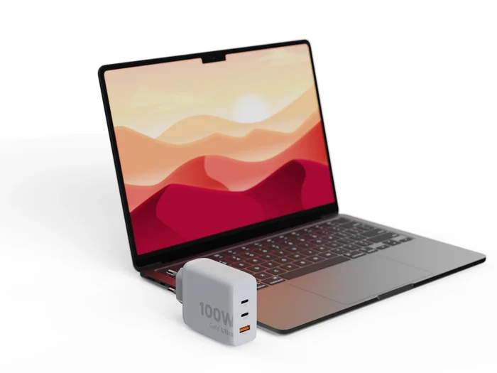 Xtorm Cargador de pared XEC100 100W GaN² 2xUSB-C y 1xUSB-A Blanco