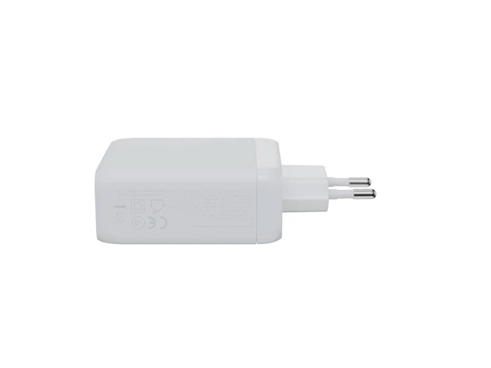 Xtorm Cargador de pared XEC100 100W GaN² 2xUSB-C y 1xUSB-A Blanco