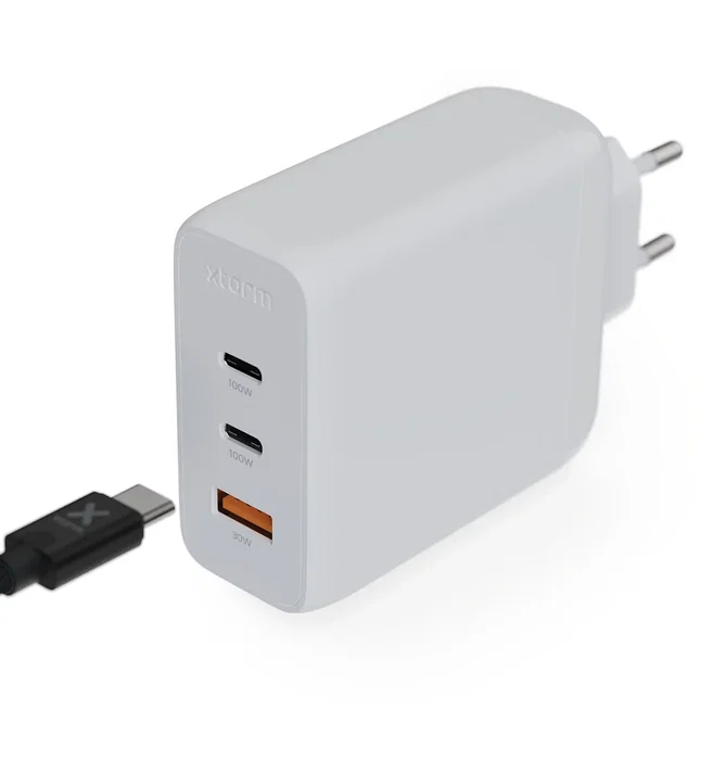 Xtorm Cargador de pared XEC100 100W GaN² 2xUSB-C y 1xUSB-A Blanco