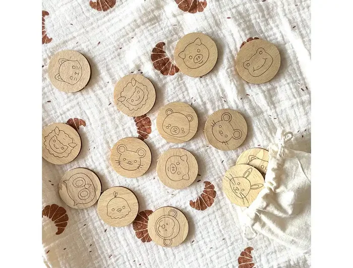 Wondee Kit para Colorear Figuras de Madera Sostenible con 12 Colores Vibrantes, Pinceles y Figuras Originales para Niños