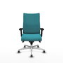 Silla Albacete confidente con mecanismo Sincro tapizada con Tela color Turquesa. Equipada con Base aluminio, Brazos 2D y Ruedas 65 mm parqué