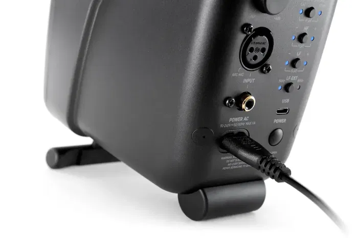 IKMULTIMED iLoud MM Pro (Pareja) Monitores de Estudio Compactos de 100W RMS