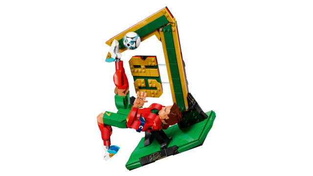 Lego 43016 Editions Cristiano Ronaldo Leyenda del Fútbol Set de Construcción 854 Piezas Figura de Colección con Poses Siuu y Chilena