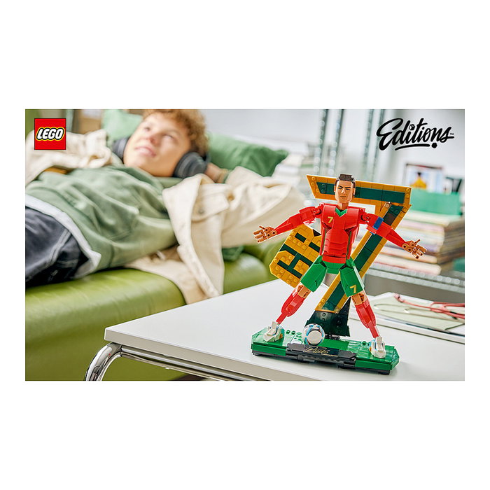 LEGO Editions Cristiano Ronaldo: Leyenda del Fútbol 43016