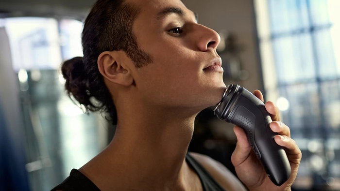 Philips S1141/00 Shaver Series 1000 con cuchillas PowerCut y cabezales 4D flexibles, Negro intenso