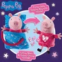 Bandai Peluche Peppa Pig Fiesta de Pijamas con Saco de Dormir, Luces y Sonidos