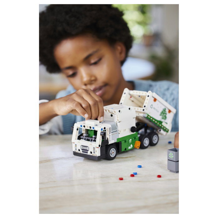LEGO Technic Camión de Residuos Mack LR Electric LEGO Technic Camión de Residuos Mack LR Electric