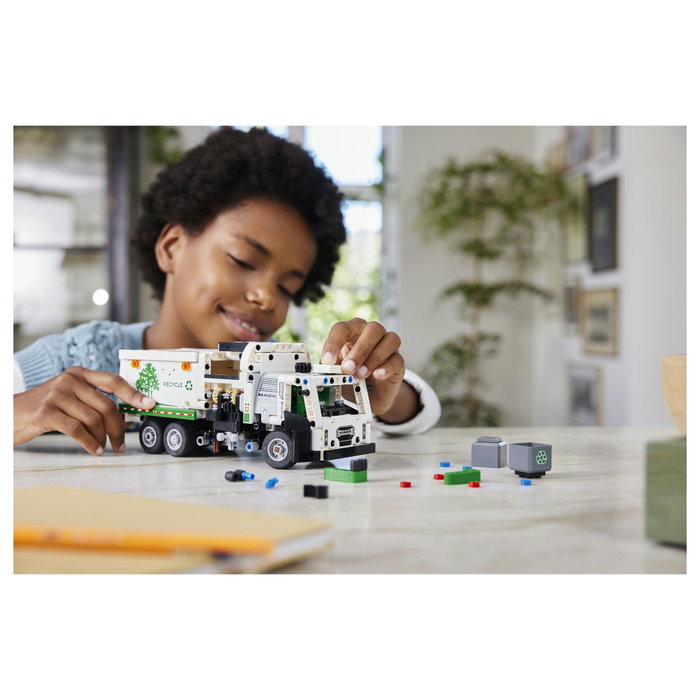 LEGO Technic Camión de Residuos Mack LR Electric LEGO Technic Camión de Residuos Mack LR Electric