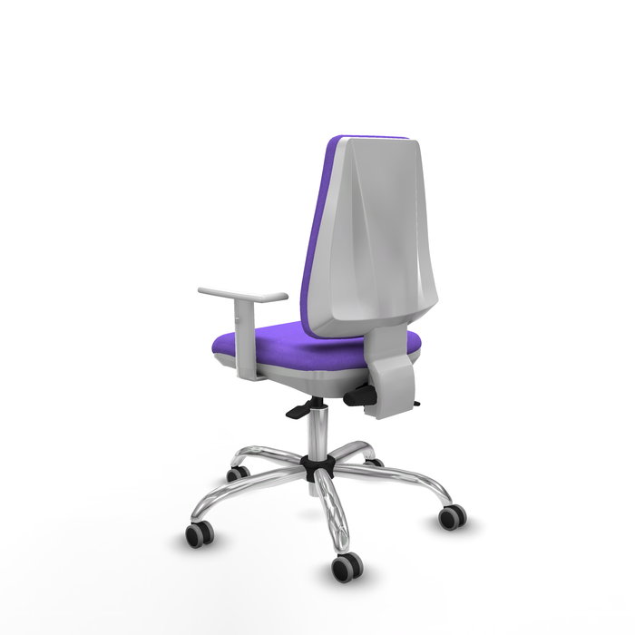 Silla de oficina Elche con mecanismo Asincro tapizada con Tela color Lila. Equipada con Base cromada, Reposabrazos blancos y Ruedas 65 mm parqué