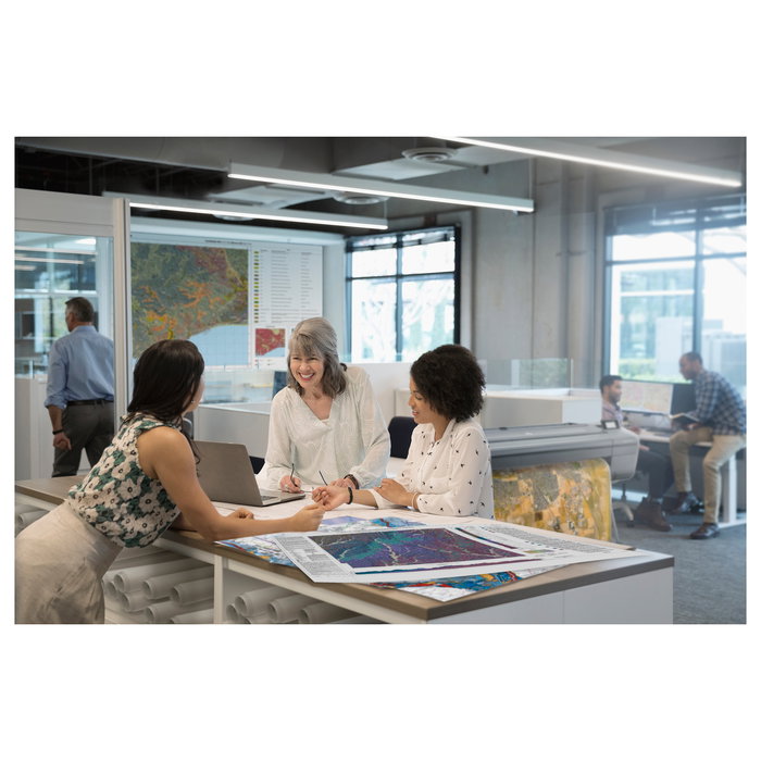 HP DesignJet Z6dr Impresora de Gran Formato 112 cm / 44", PostScript 3, Cortadora Vertical (V-Trimmer), Inyección de Tinta Térmica, 2400 x 1200 DPI, Color, 6 Cartuchos