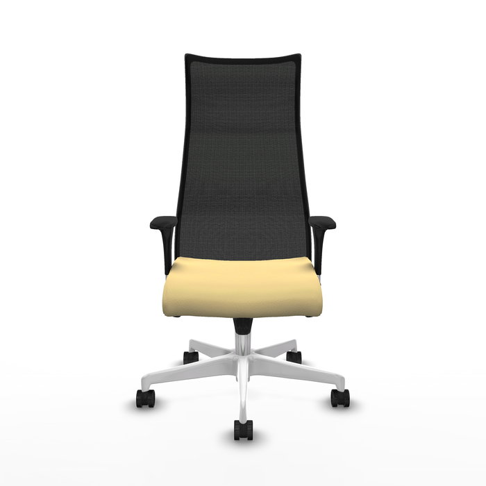 Sillón Albacete con mecanismo Sincro tapizada con Similpiel color Crema y malla color Negro. Equipado con Base poliamida blanca, Brazos 1D y Ruedas 65mm nailon