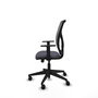 Silla de oficina Motilla con mecanismo Sincro/Traslack tapizada con Tela color Gris oscuro y malla color Gris. Equipada con lumbar 1D, Brazos 1D y Ruedas 65mm nailon