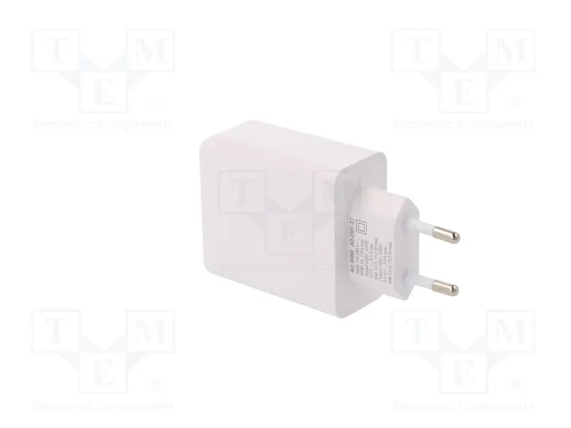 GOOBAY Cargador de red con 4 puertos USB, 30W, blanco GOOBAY Cargador de red con 4 puertos USB, 30W, blanco
