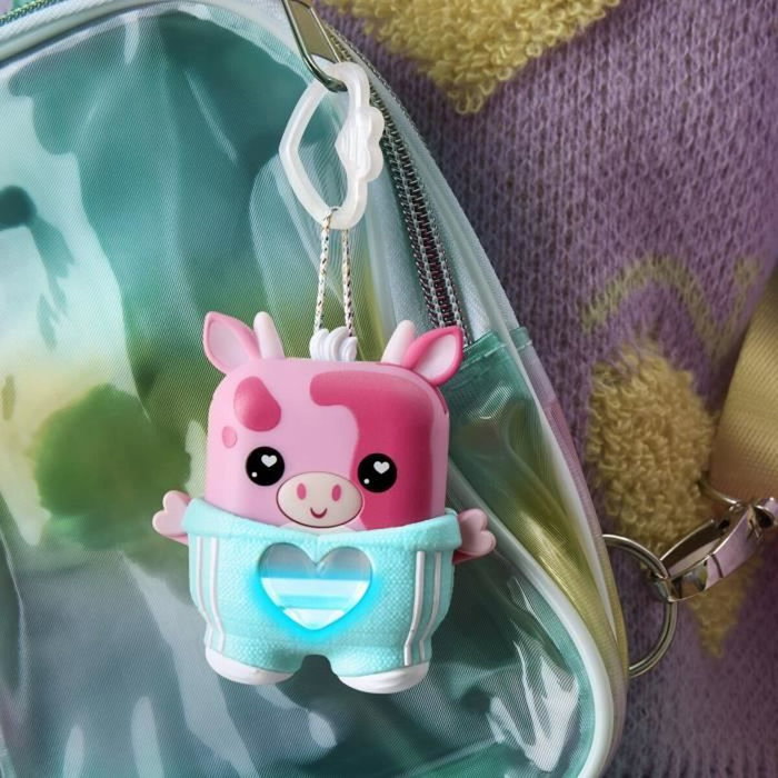 Hasbro Nano-mals Mootilda la Vaca Rosa, Compañero Electrónico