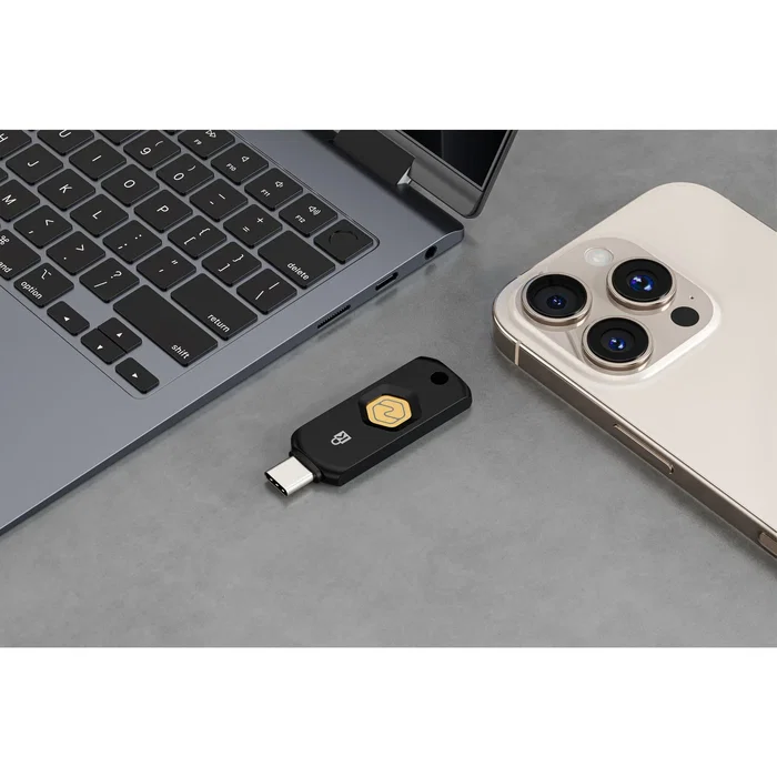 Kensington VeriMark NFC+ Llave de seguridad USB-C y NFC FIDO2 Nivel 2