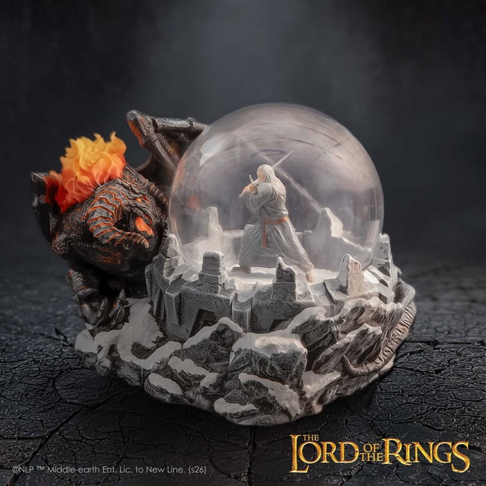 Nemesis Now El Señor de los Anillos Globo de nieve Battle of the Peak 13 cm