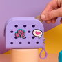 The Concept Factory Monedero Pequeño Silicona Con Charms Lila, Crema, Turquesa