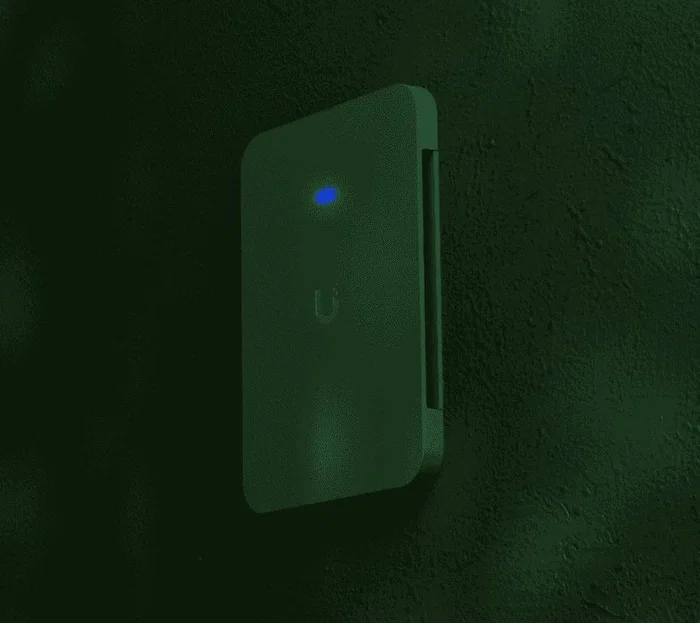 Ubiquiti U7 Pro Wall Paintable Flush Mount Blanco