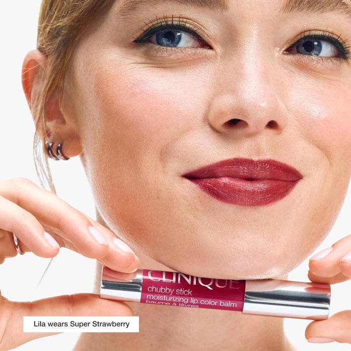 Clinique CHUBBY STICK Bálsamo Labial Hidratante con Color Super Strawberry