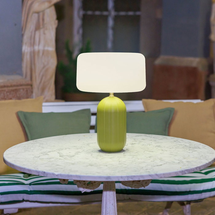 New Garden Phoebe 40 Lámpara de mesa solar verde oliva