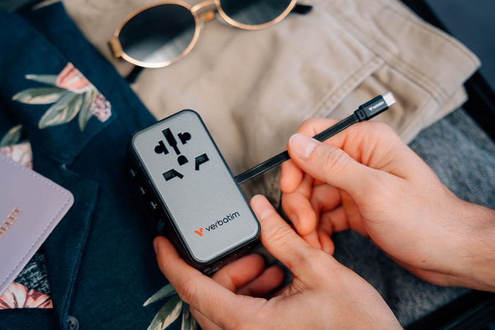 Verbatim Charge 'n' Travel Diamond 85W Retractable Cable CNT-02 Adaptador de Viaje Universal GaN III