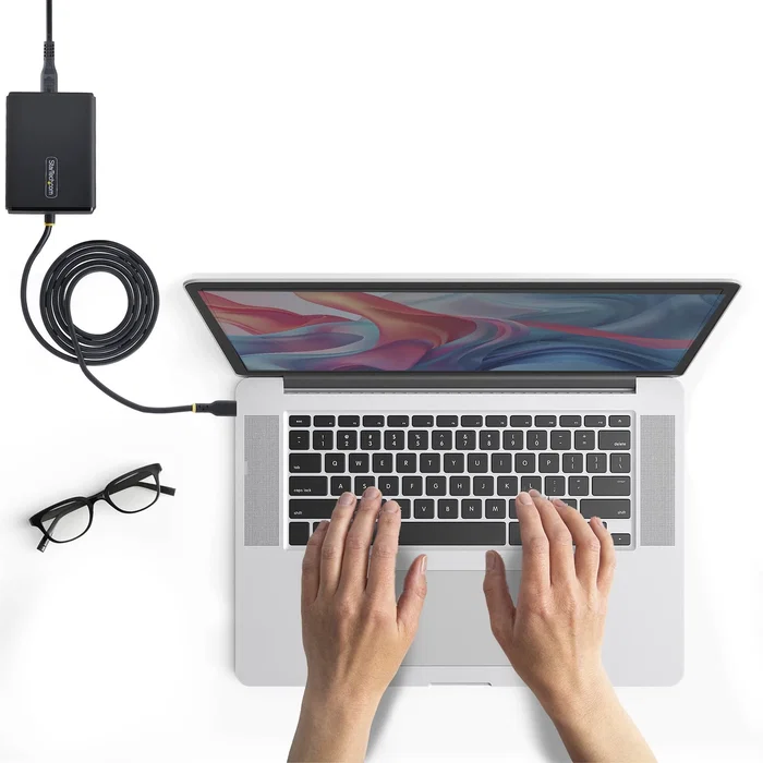 StarTech.com Cargador USB-C 100 W para Portátil con Cable Integrado