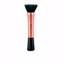 Beter Brocha Kabuki plana Masters Edition para base líquida BRUSH