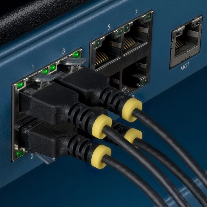 StarTech.com Cable Ethernet Cat6a Ultra Delgado 2m Negro