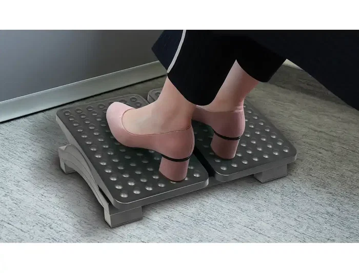 Maul Reposapiés Step Duo Ajustable en Altura con Efecto Masaje - Color Negro, 430x320 mm