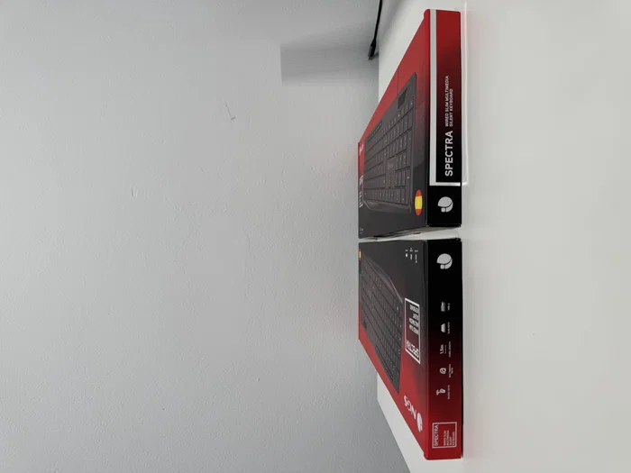 NGS Teclado SPECTRA USB Ultraslim Silencioso Multimedia con Teclas Planas y Diseño QWERTY Español 96% Negro para Hogar/Oficina