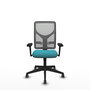Silla de oficina Motilla con mecanismo Sincro tapizada con Tela color Turquesa y malla color Gris. Equipada con lumbar 1D, Brazos 3D y Ruedas 65 mm parqué