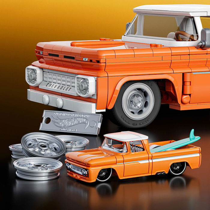 Mattel Brick 1962 Chevy Pickup Elite Hot Wheels Jft20 - Coche de Colección a Escala 1:16 con Piezas de Metal, Puertas Abatibles, Suspensión Ajustable y Tabla de Surf